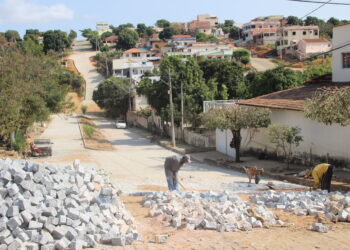 Obras na reta final na Dona Chiquinha: fim da espera de 50 anos pela pavimentação