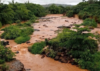 Chuva surpreende com 92mm e tempo permanece fechado até quinta em Baixo Guandu