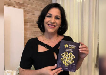 Guanduense é co-autora de livro que aborda conexões de carreiras na era digital