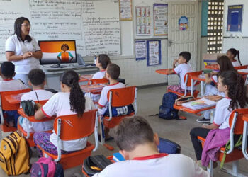 Usina de Aimorés realiza programas de segurança em escolas de Baixo Guandu e Aimorés