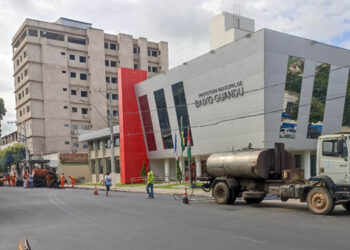 Governo do ES faz recapeamento asfáltico de ruas do centro de Baixo Guandu