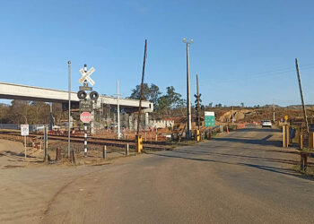 Obras do viaduto da Vale na divisa avançam e interditam estrada vicinal até setembro