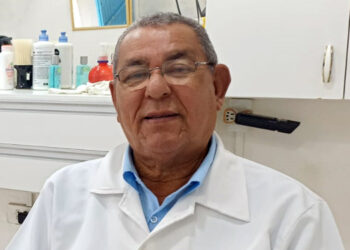 A história inspiradora do barbeiro Idevaldo: 50 anos trabalhando no mesmo lugar em Aimorés