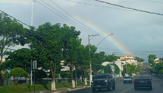 Baixo Guandu é brindada com arco-íris nesta sexta-feira, mas Carnaval será de muito sol