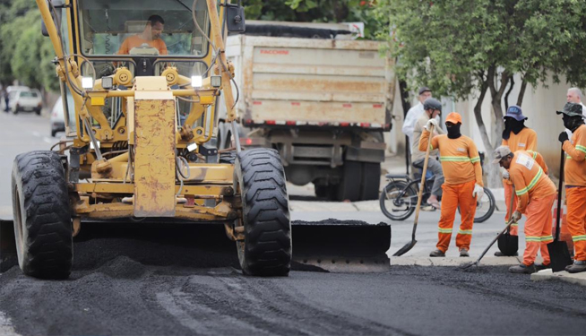 Prefeitura inicia nova etapa de asfaltamento de ruas, com investimento de R$ 25 milhões